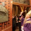 Odsłonięcie tablicy pamiątkowej w kościele św. Piotra i Pawła w Katowicach i zakończenie Roku Hlonda 